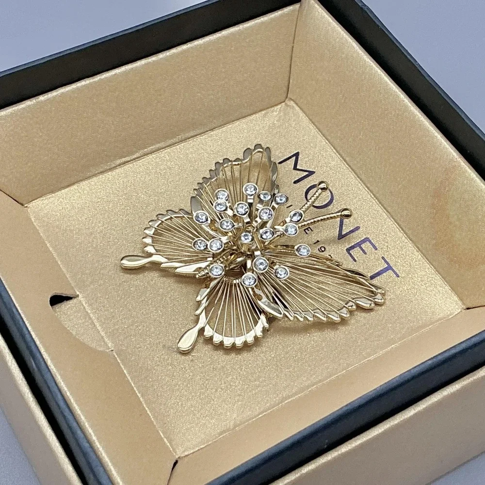 Monet Butterfly Brooch Pin Gold Tone Clear Rhinestone Box Costume‎ Jewelry